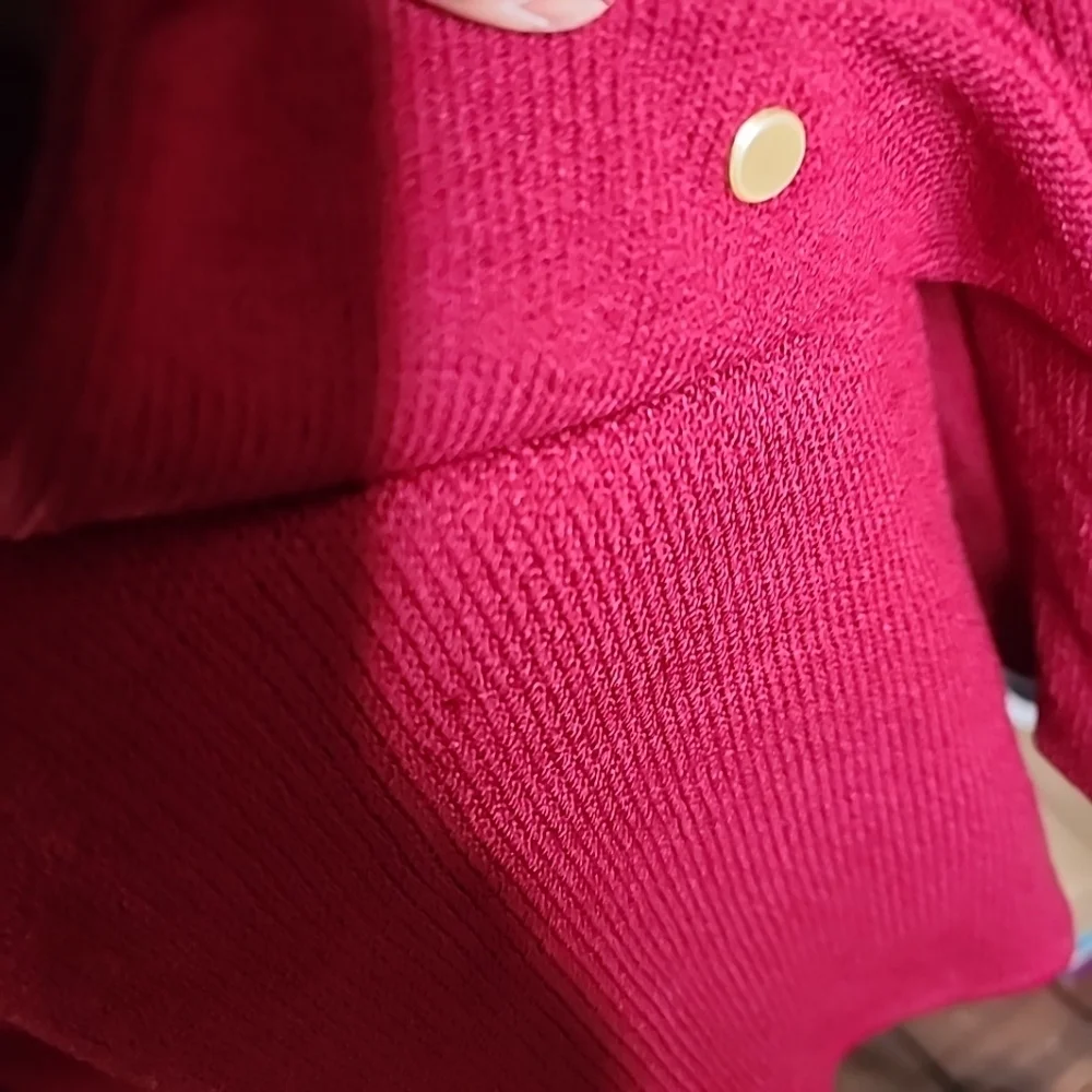 St. John Vintage Leather Trim Studded Sweater Blazer. Size 10 - Picture 13 of 16